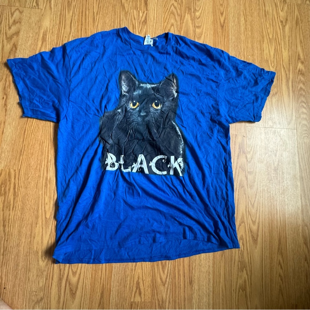 Men’s Blue T-Shirt with Black Cat Graphic L/XL